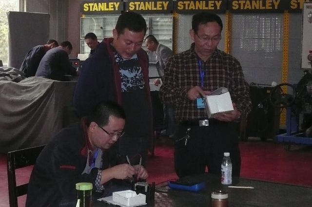 图三：汽车修理工高级工资格操作考核